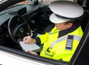 Guvernul schimbă regulile pentru plata amenzilor: reducerea la jumătate dispare pentru mai multe sancțiuni