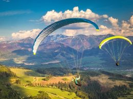 Bărbat căzut cu parapanta în zona Săcele, județul Brașov