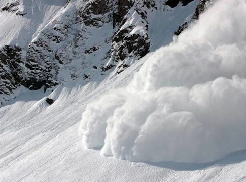 Risc major de producere a avalanşelor în Munţii Bucegi şi Făgăraş