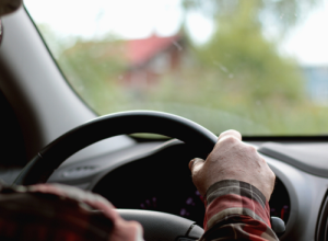 Bătrân din județul Brașov, băut la volan, implicat într-un accident rutier