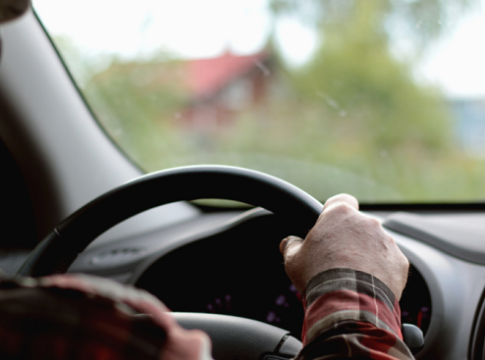 Bătrân din județul Brașov, băut la volan, implicat într-un accident rutier