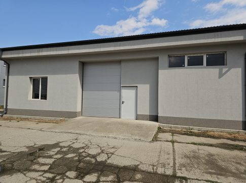 Hale de închiriat, cu spații generoase de depozitare și birouri